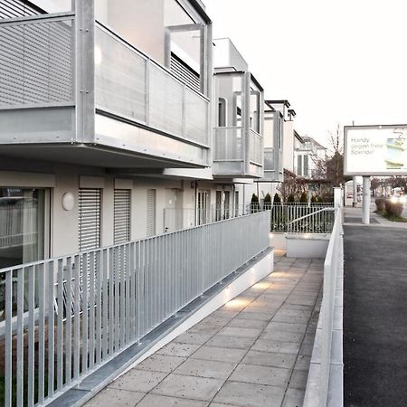 Yellow Flower Apartment With Pool - 5 Min To Lake Wien Eksteriør bilde
