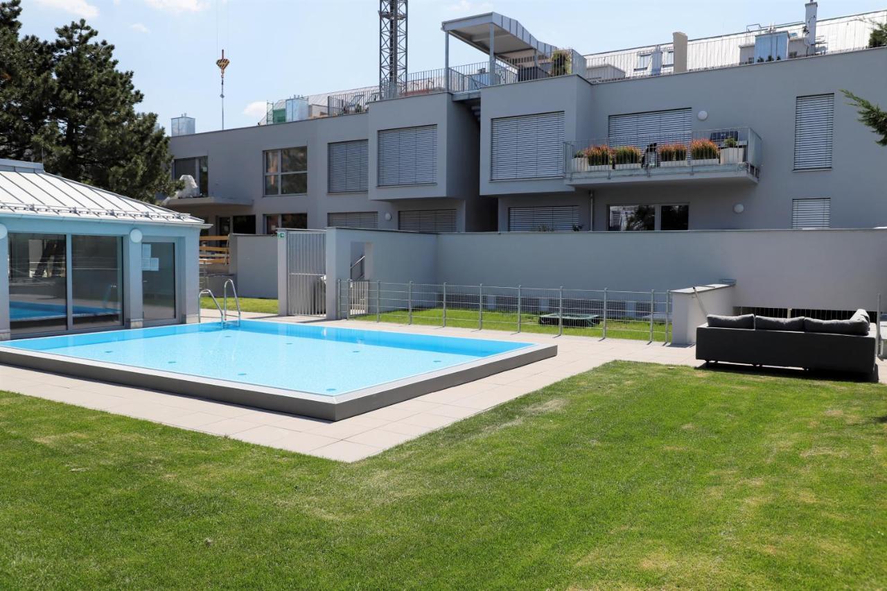Yellow Flower Apartment With Pool - 5 Min To Lake Wien Eksteriør bilde